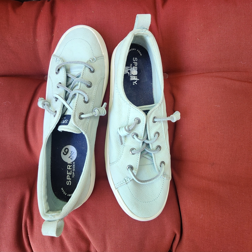 Women's Size 9.5 Sperry Mint Green Canvas Lace-Up Sneakers